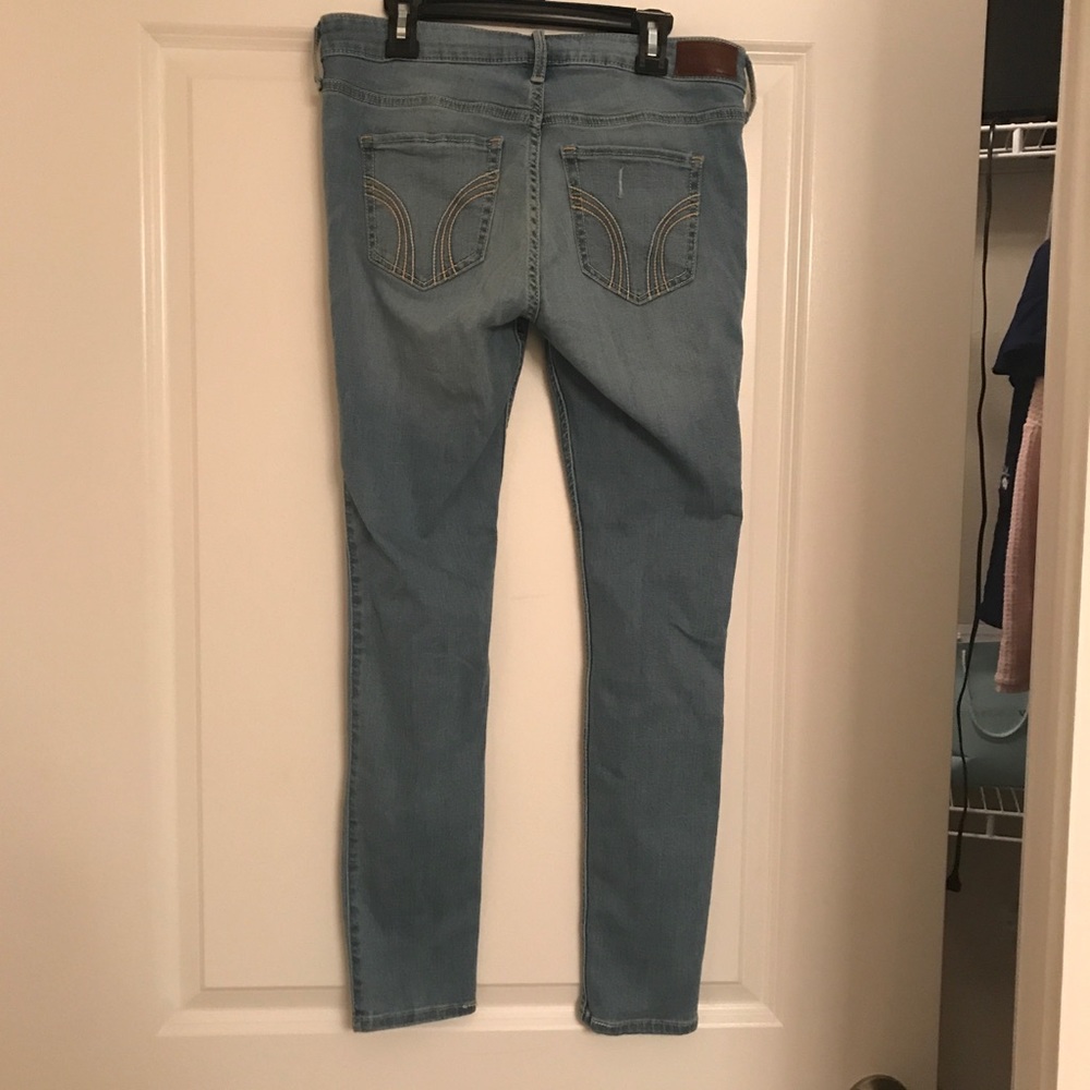 Hollister jeans size 28 - Picture 2 of 2